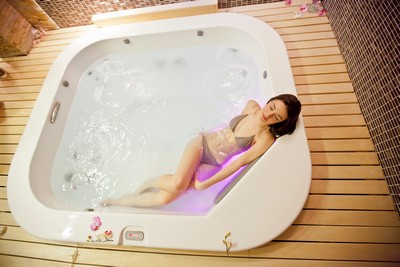 Chantier de une baignoire balnéo