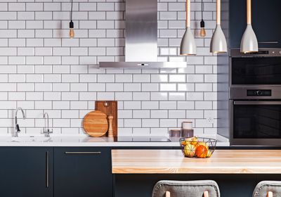 Chantier de pose d'une crédence