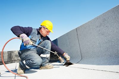 Chantier de étanchéité d'un toit terrasse