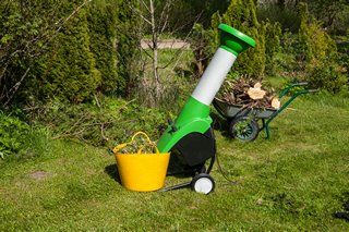 Comment choisir un broyeur de végétaux ? : conseils et prix des travaux