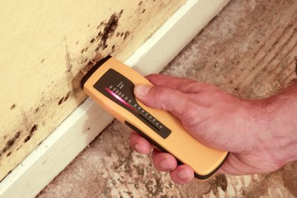 Isoler des murs humides : conseils et prix des travaux