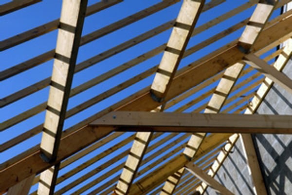 Chantier de et devis pour une charpente